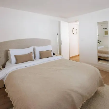 Spacious, Contemporary 5br Chalet With Glacial Views